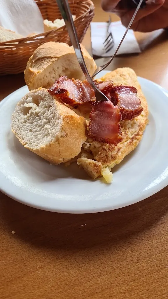 Francisco De Paula Sánchez Parguiña_Restaurante Mesón Ortega_Marchamalo_review