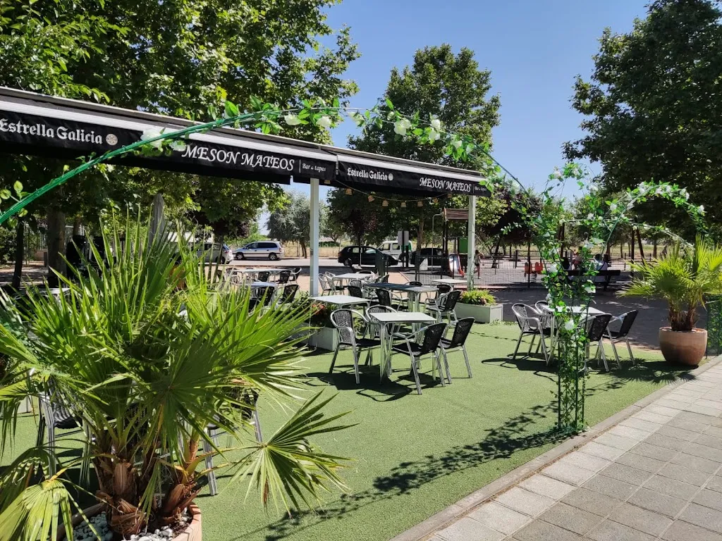 Mesón Mateos_Marchamalo_slider_image_2