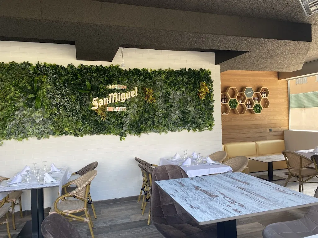 Restaurante Doyma_Marchamalo_slider_image_1