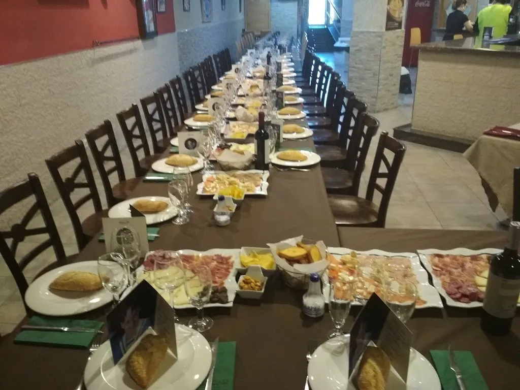 Menu_CÍRCULOS CAFETERÍA RESTAURANTE_Banyeres de Mariola_immagine_8