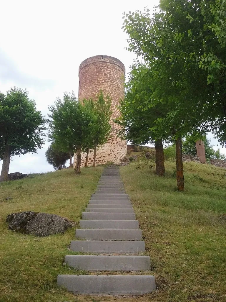 Andres Chisvert VIAJES EN MOTO_La Plaza_Olmeda de Cobeta_review