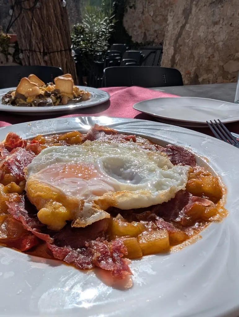 Pablo F. Iglesias_Restaurante El Portón_Olmeda de Cobeta_review