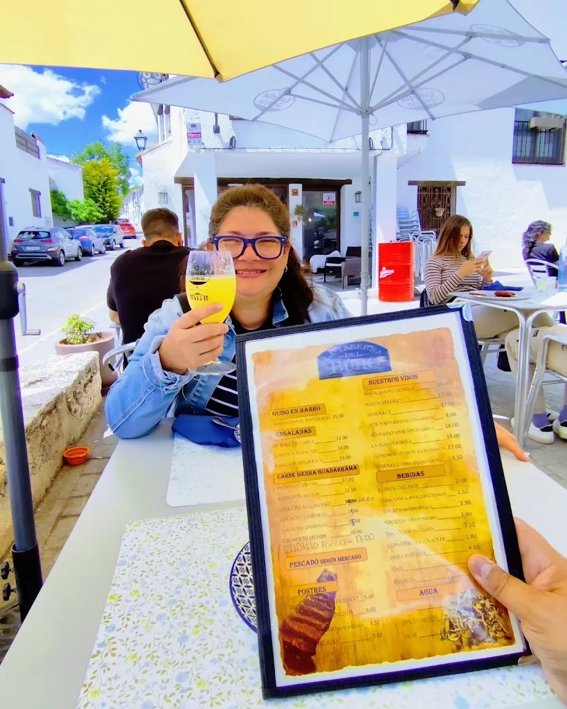 Elias Salazar Luna_La Taberna del Buho h_Olmeda de Cobeta_review