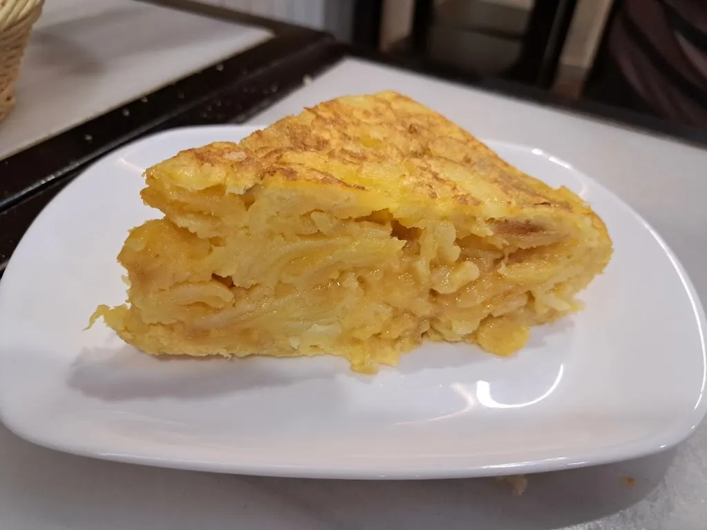 Rosa Merpam_Bar tapas La Comarca_Pastrana_review