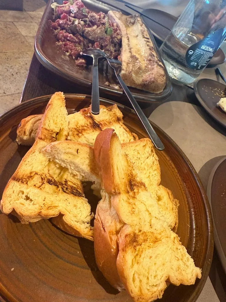 Cristian Peña_Restaurante Lobo_Pinilla de Molina_avis