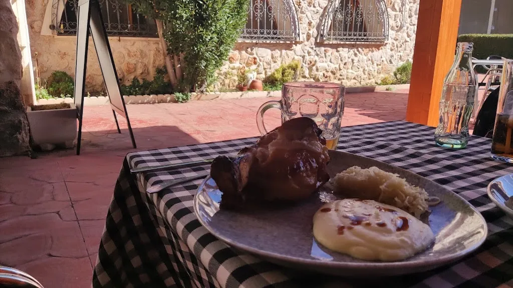 ManualidadesCarminsil_La Antigua Finca_Pozo de Guadalajara_recensione