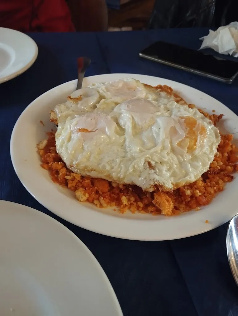 Laura Menendez_Bar Restaurante El Refugio Del Abuelo. Terraza De Verano, Piscina._Puebla de Beleña_review