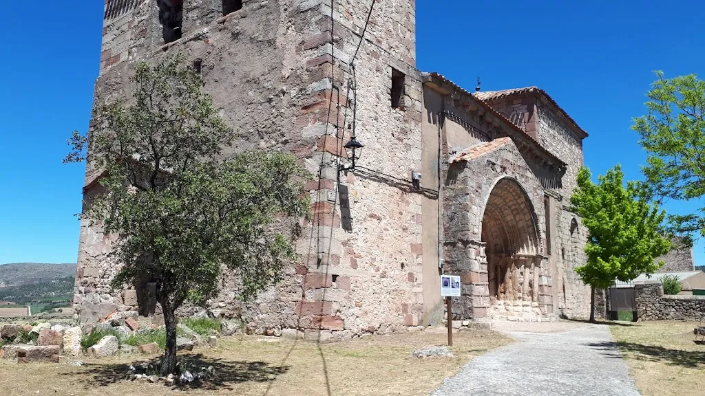 Fernando lópez lópez_Centro Social_Riba de Saelices_review