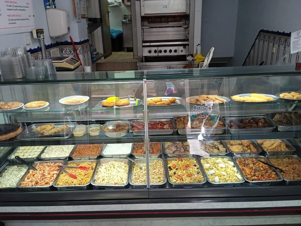 Golden Chicken restaurant in Recuenco El