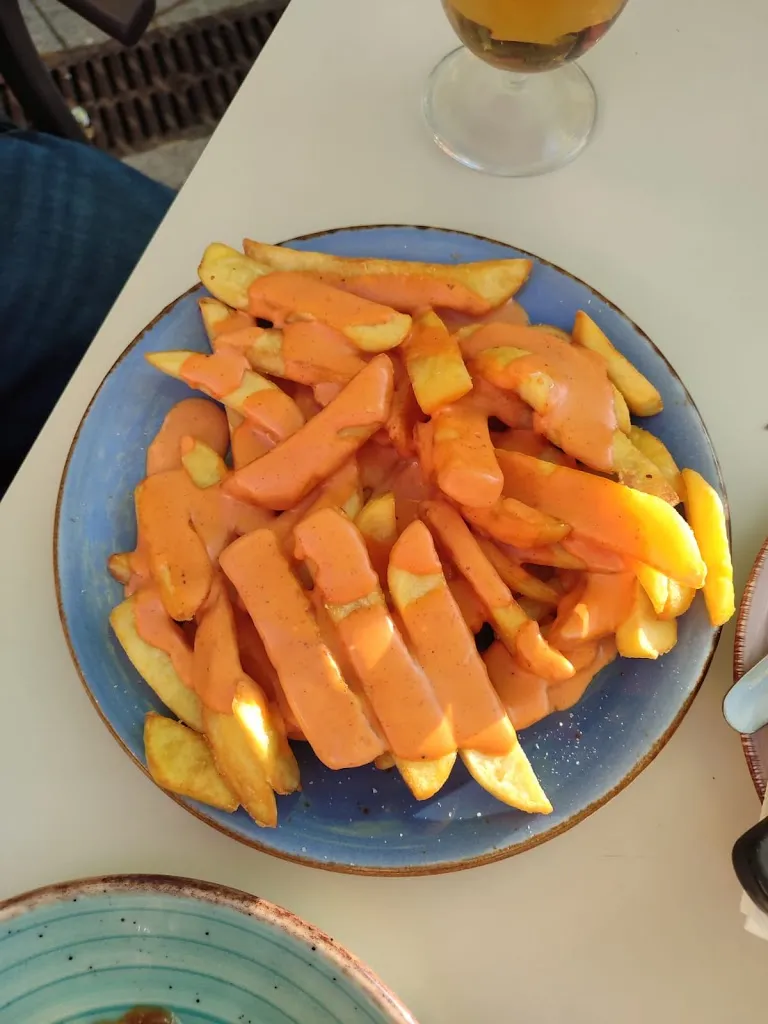 C P V_𝔹𝕒𝕣 𝔼𝕝 ℝ𝕚𝕟𝕔𝕠́𝕟 𝔻𝕖 ℂ𝕙𝕒𝕣𝕝𝕚_Robledo de Corpes_review