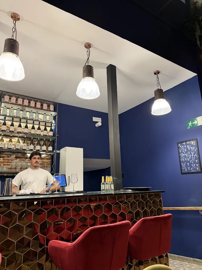 Laura Gómez Expósito_Roge Madrid_Romanones_review