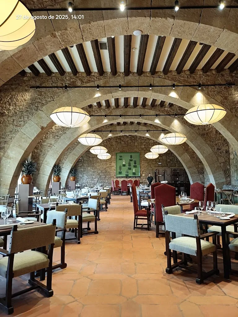 Restaurante Parador de Sigüenza Restaurant at Parador De Siguenza Hotel restaurant in Paredes de Sigüenza