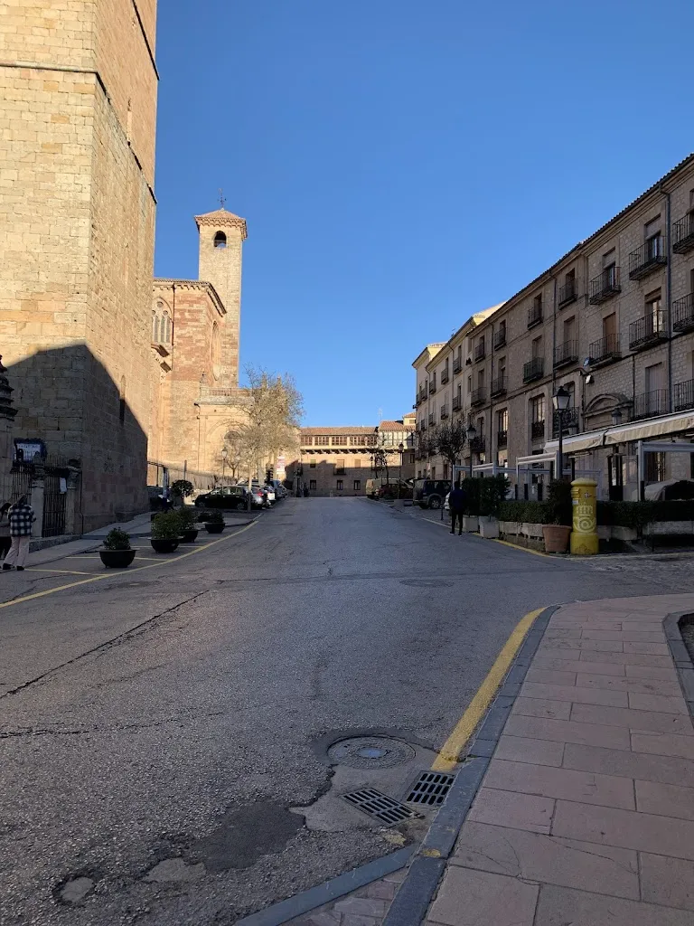Richard Buck_Siguenza Plaza Mayor_Paredes de Sigüenza_review