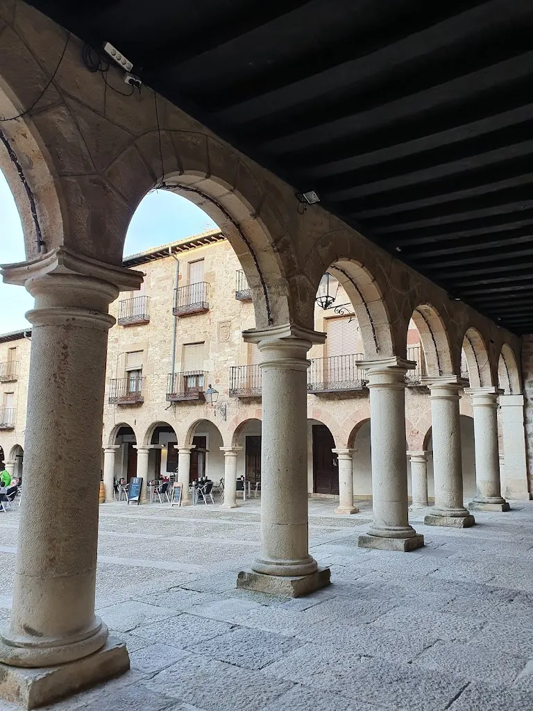Siguenza Plaza Mayor_Paredes de Sigüenza_slider_image_3