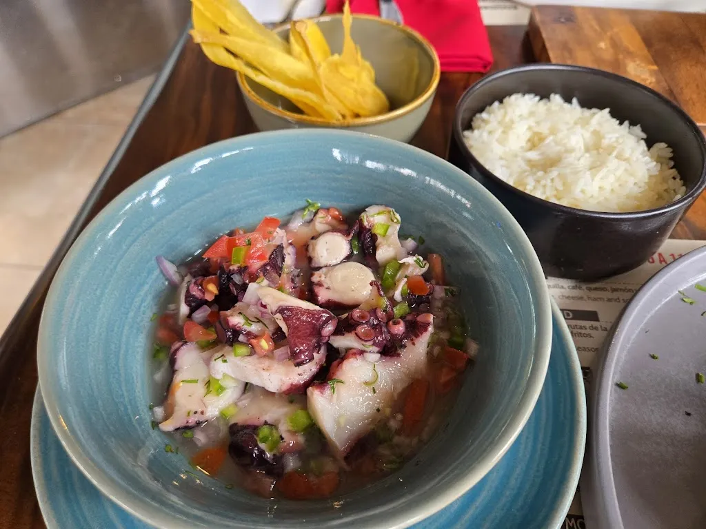 JC_The Rock Galapagos_Galápagos_review