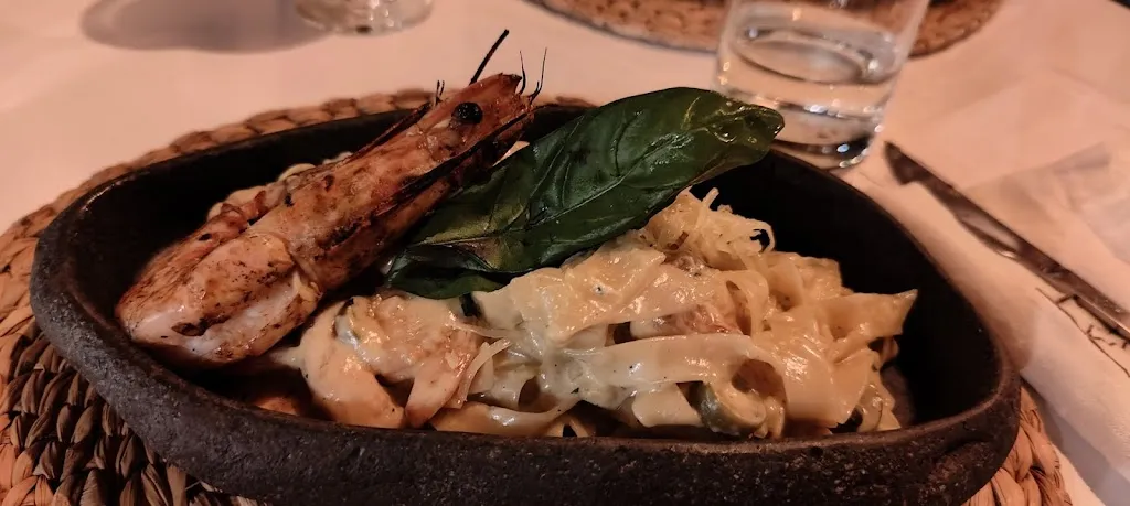 Cheyenne Luna_Almar_Galápagos_recensione