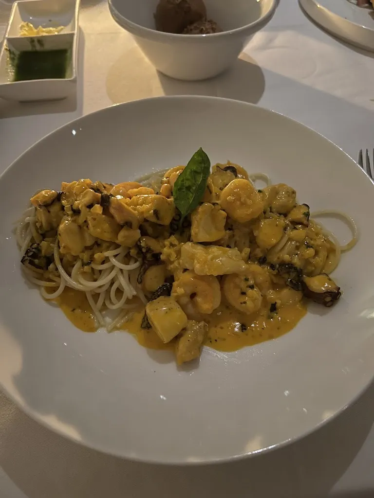 Menu_Finch Bay Restaurante_Galápagos_image_7