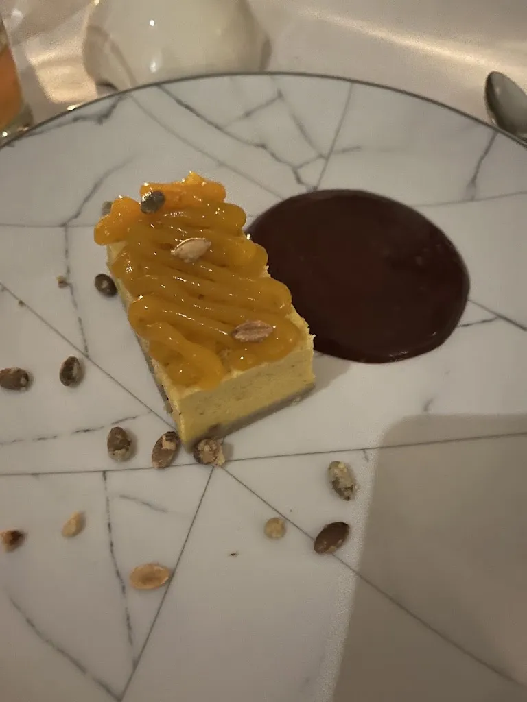 Menu_Finch Bay Restaurante_Galápagos_image_9