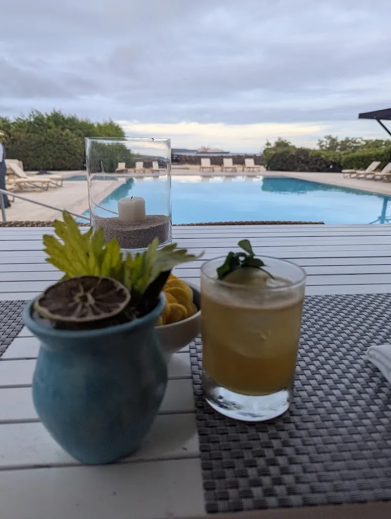 Kat Brett_Finch Bay Restaurante_Galápagos_review