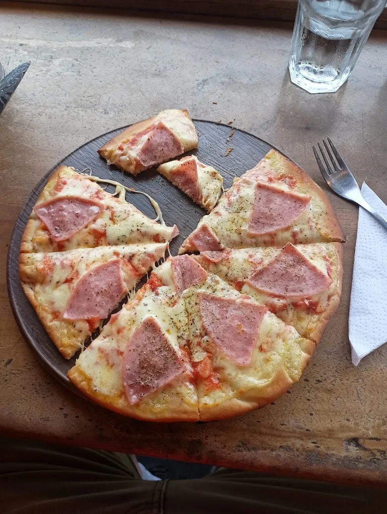 Robert Harris_Galapagos Deli_Galápagos_review