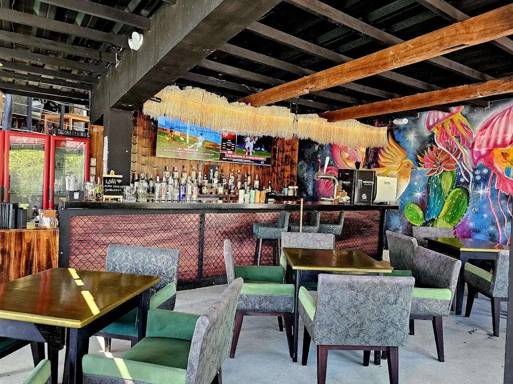 PLAZA EL JARDÍN GALÁPAGOS restaurant in Galápagos