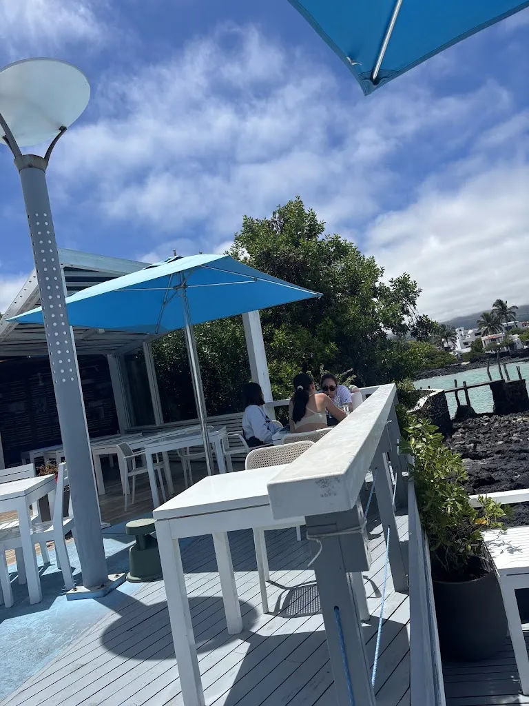 Bahía Mar_Galápagos_slider_image_3