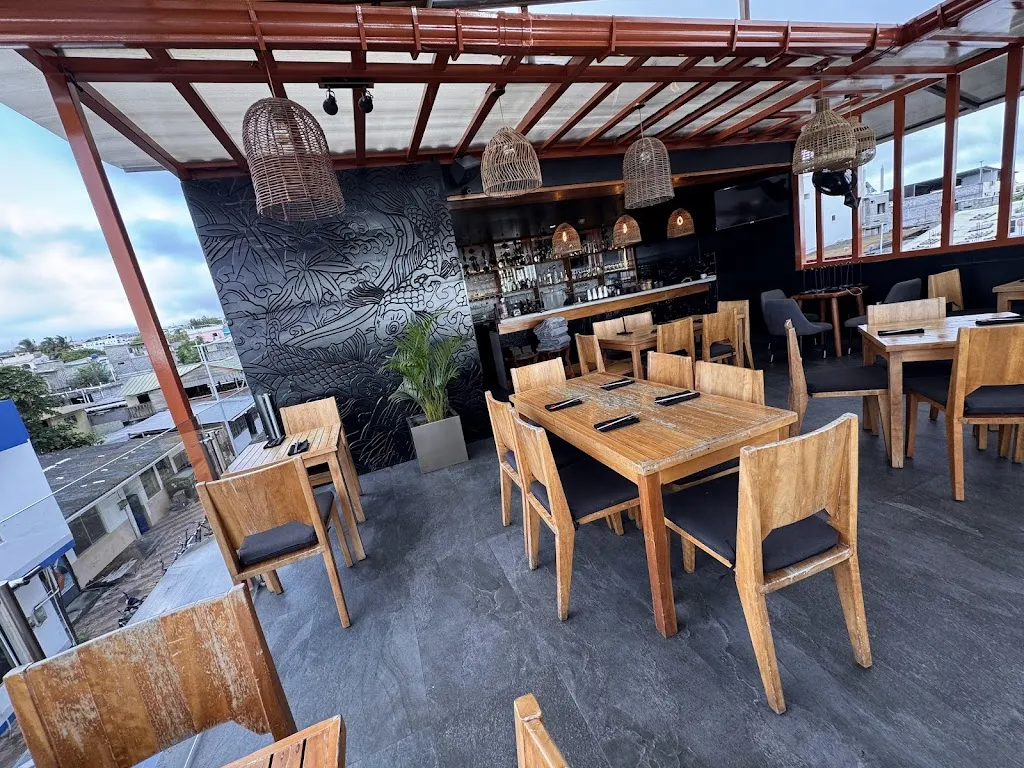 Midori Sushi Pub_Galápagos_slider_image_2