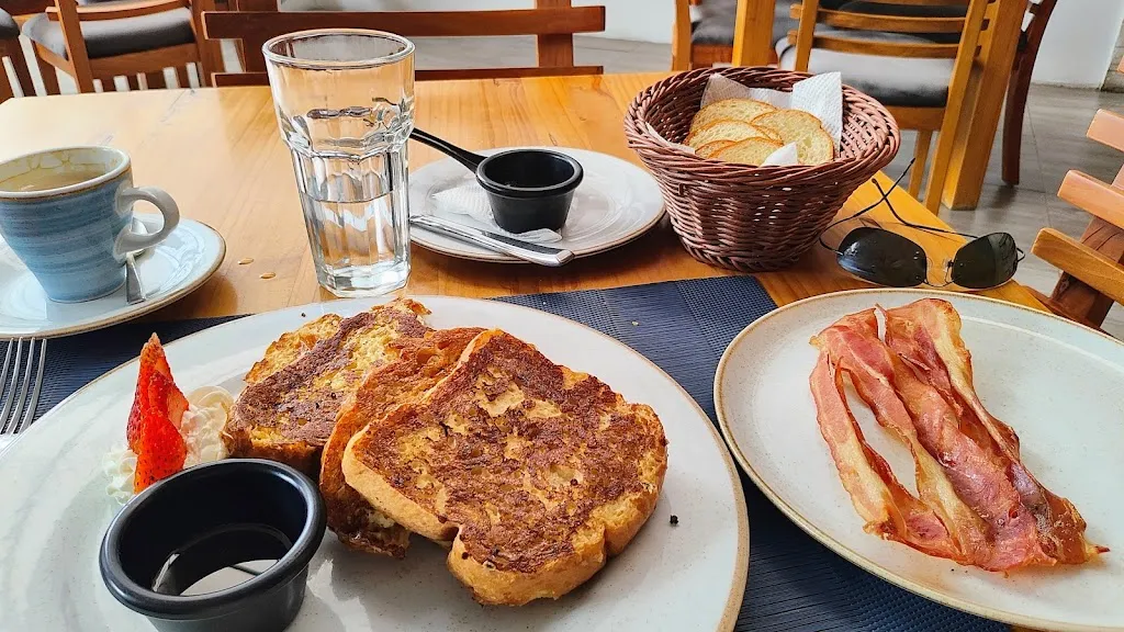Menu_El Muelle de Darwin_Galápagos_image_9