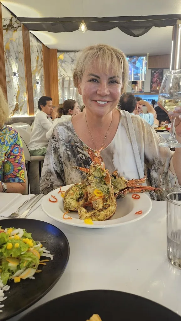 ASK ANASTASIA - Real Estate, Credit, Passive Income_TJ_Galápagos_recensione