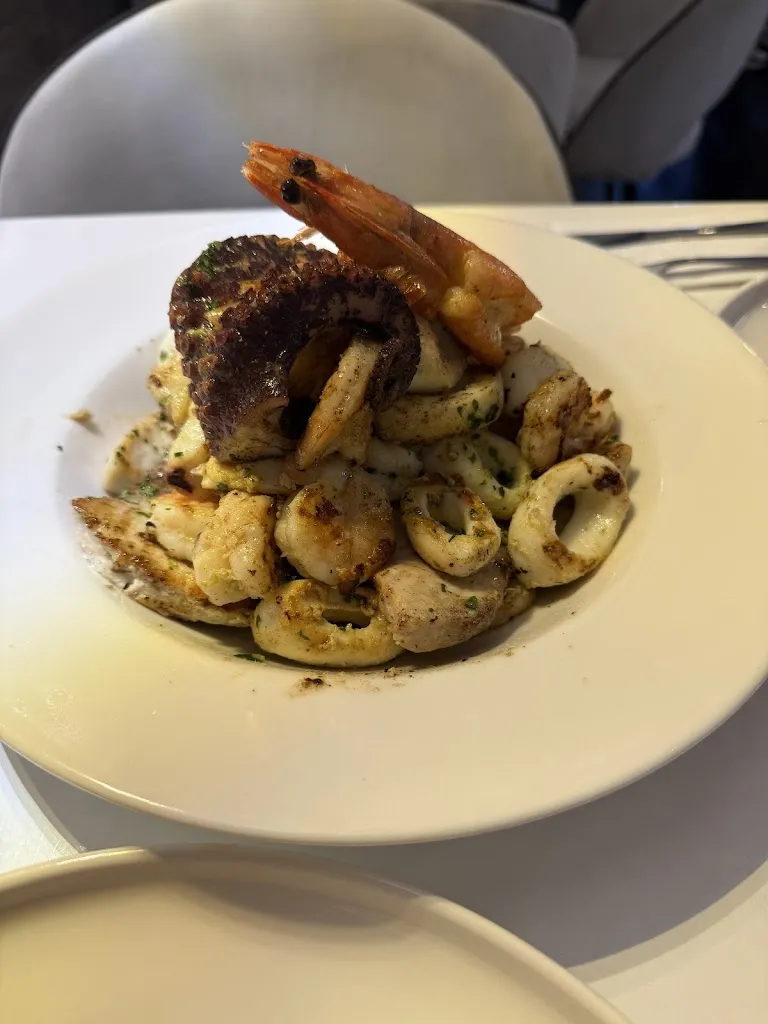 Anastasia Bilous_TJ_Galápagos_recensione