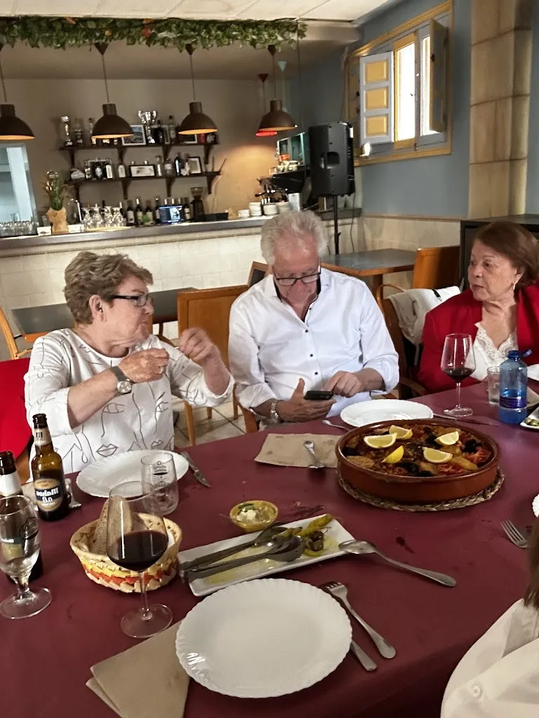 Maria Alexandra Korobkoff Fernandez_Tierra y Bar_Benifallim_review