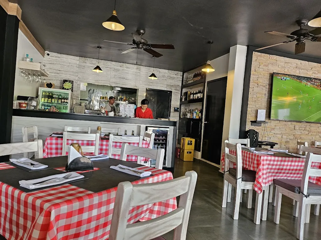 Mini Rag_Giuseppe's_Galápagos_review