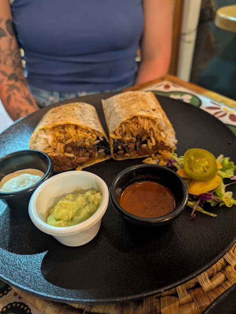 Kevin_Gracias Madre Galápagos_Galápagos_review