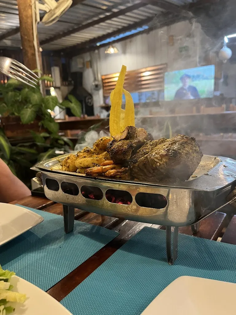 A. Veremskog_Laguna Beach_Galápagos_Bewertung