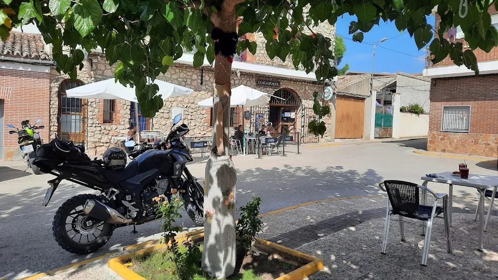 Julio Martinez_Restaurante-Parrilla Los Arcos_Galápagos_recensione