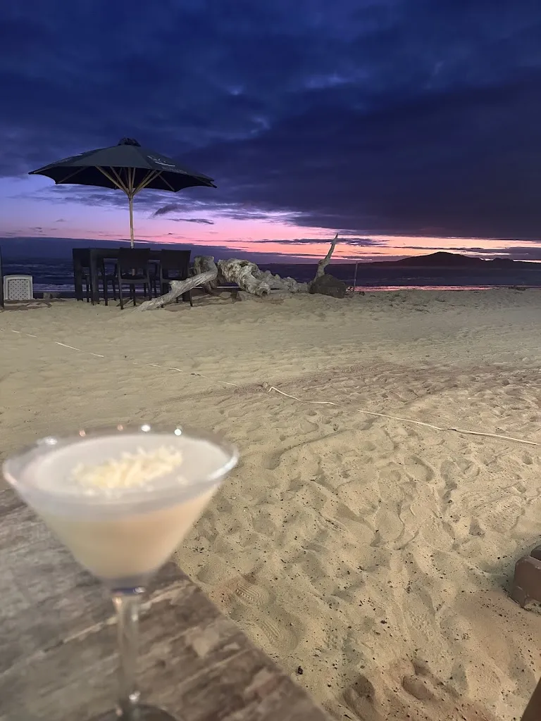 Corinna Fullarton_The Beach Galápagos_Galápagos_review