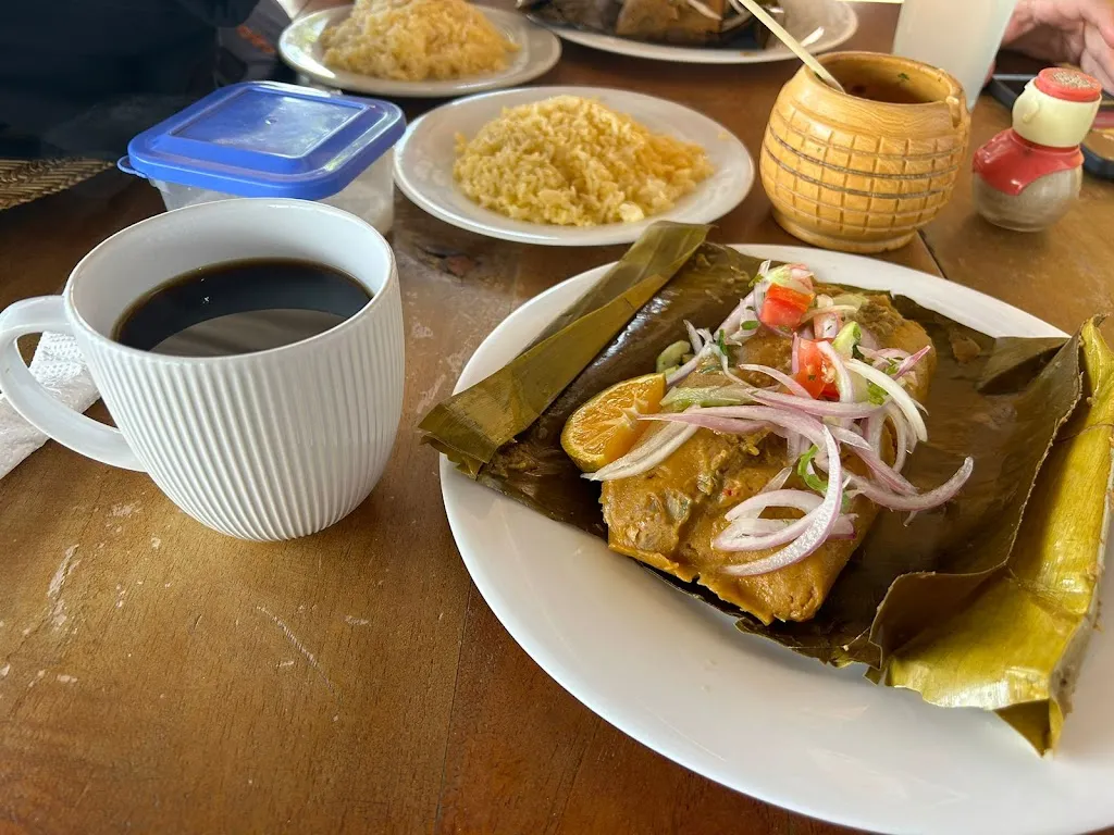 Tropic Bird Cafe_Galápagos_slider_image_3