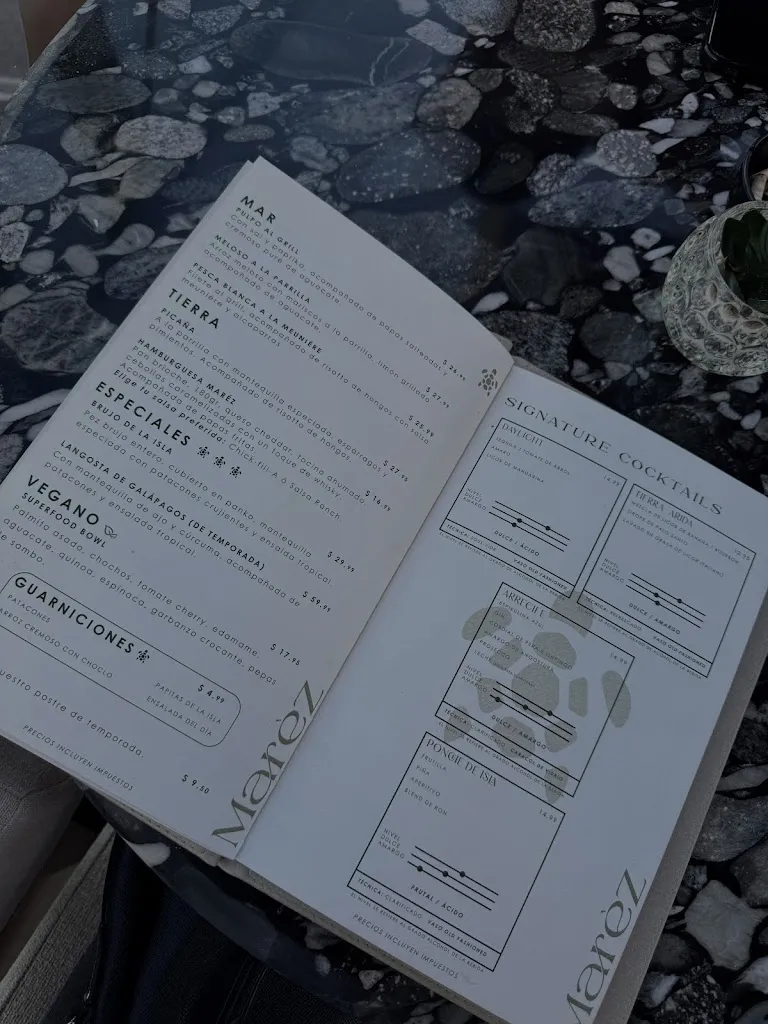 Daniela Velez_Marez Restaurant_Galápagos_review