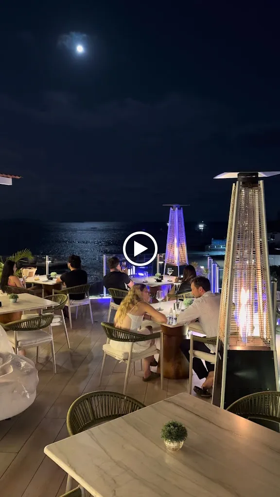 Marez Restaurant_Galápagos_slider_image_2