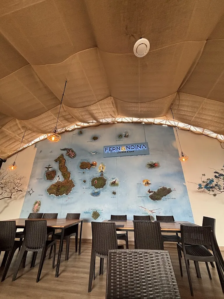 Fernandina Lounge&Bar restaurant in Galápagos
