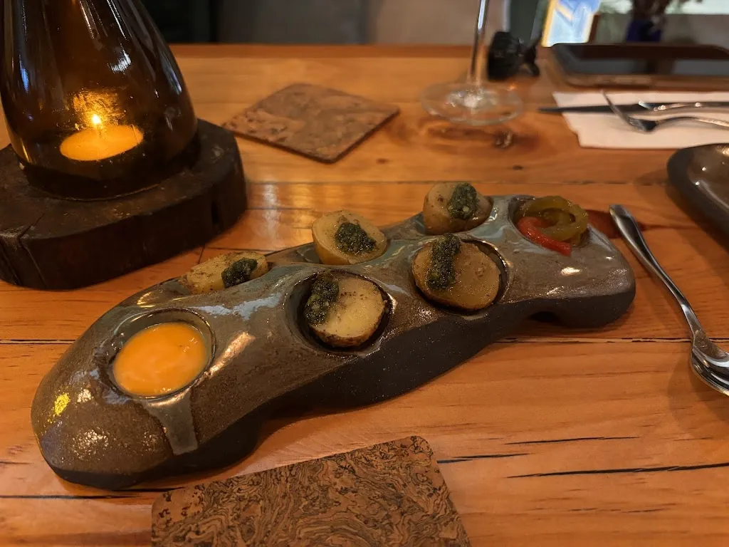 Ido Barouchi_AYORA Resto Wine_Galápagos_review