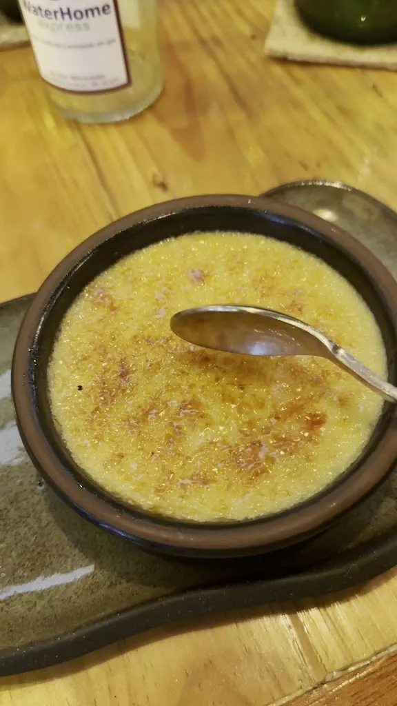 AYORA Resto Wine_Galápagos_slider_image_2