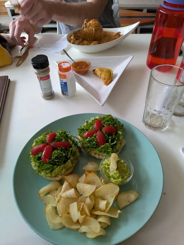 Jenny Wei_Bowl Acai Bar_Galápagos_review