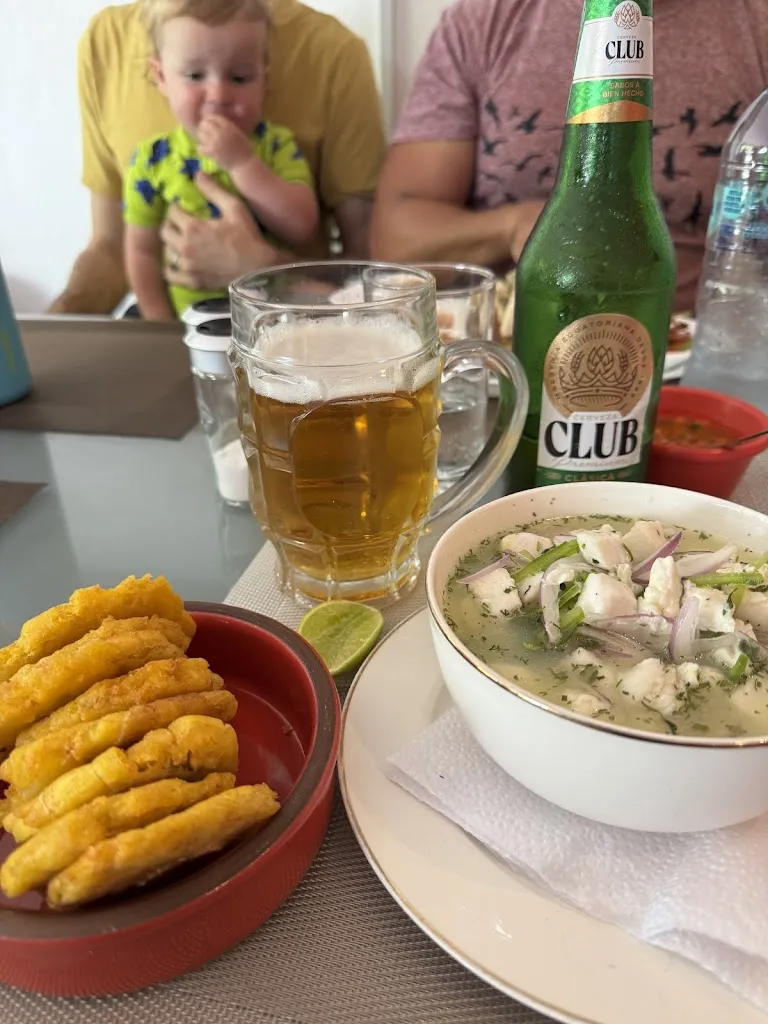 Jeremiah Mayfield_Lo & Lo_Galápagos_review