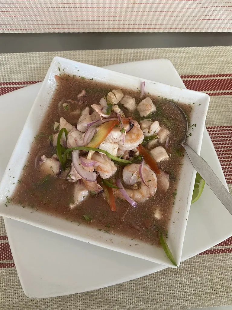 Lo & Lo_Galápagos_slider_image_3