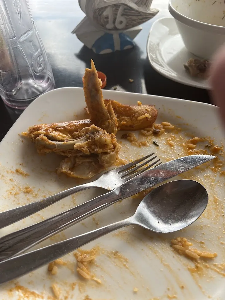 Menu_Camila Cafe & Grill_Galápagos_image_1