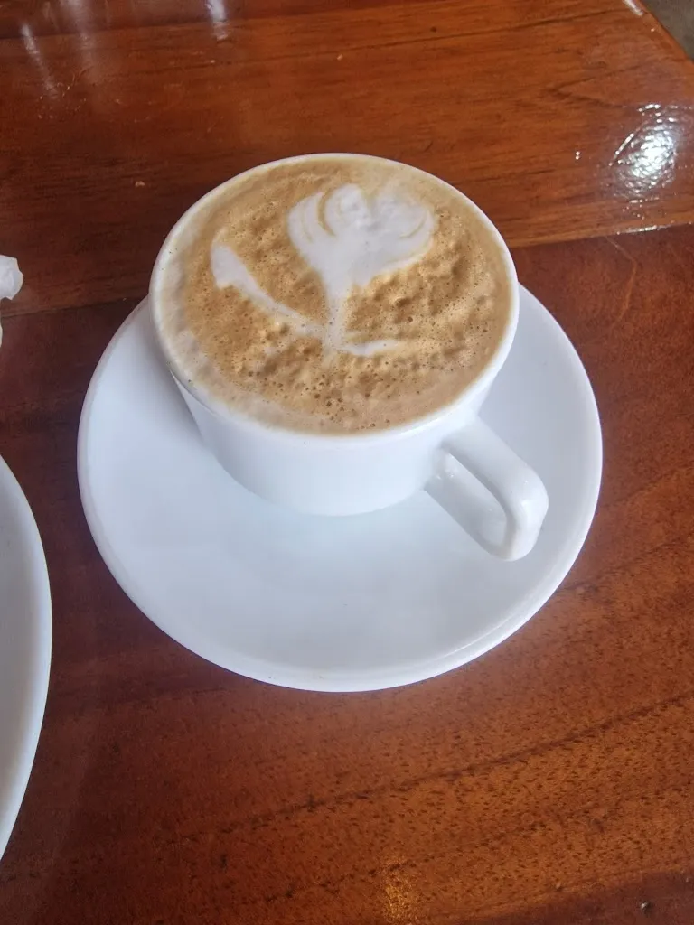 Florian Astl_Camila Cafe & Grill_Galápagos_review