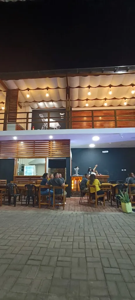 Dinner Street restaurant in Galápagos