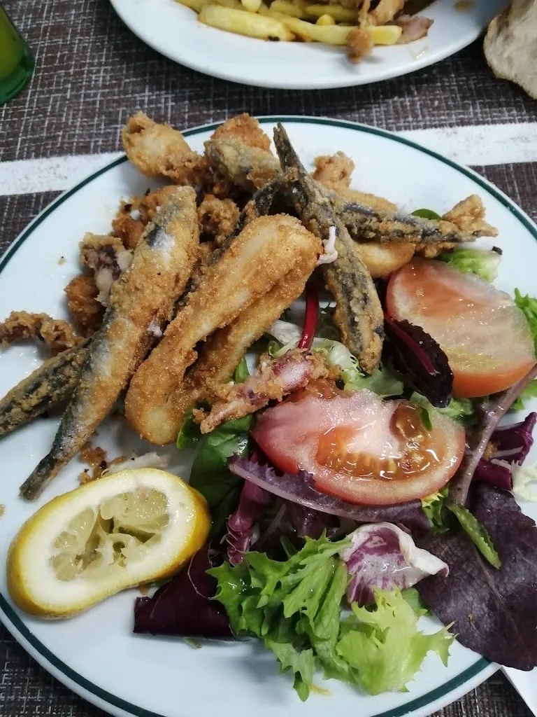 Rosa_Restaurante Fuente las Canalejas_San Andrés del Congosto_review