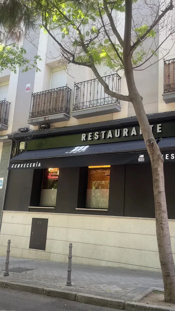 Carla Blanco Suárez_La Tarada by Arturo's _Somolinos_review